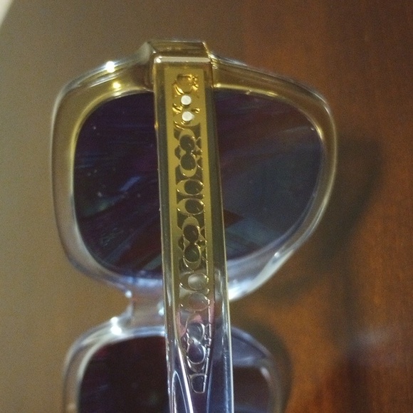 NEW Coach Sunglasses HC 8395 - Picture 14 of 17